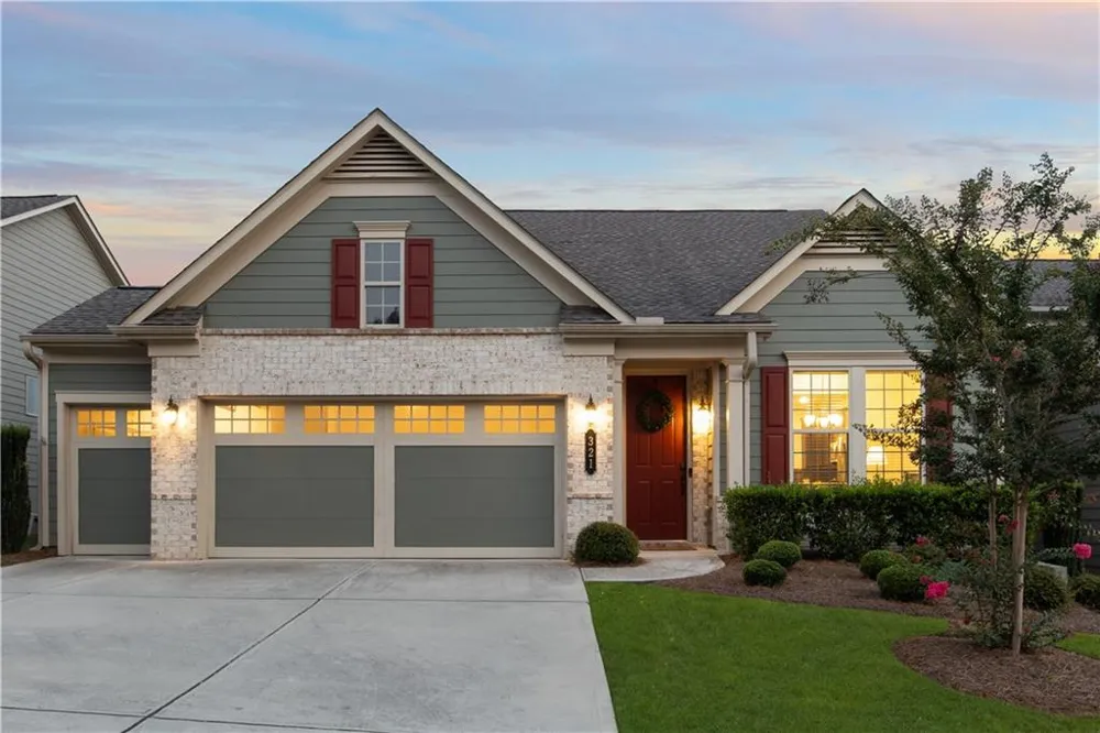 321 Cottonwood Circle Peachtree City, GA 30269