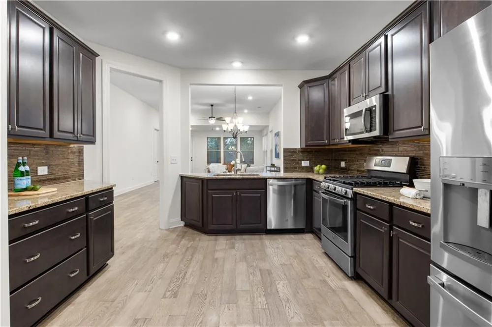 321 Cottonwood Circle Peachtree City, GA 30269