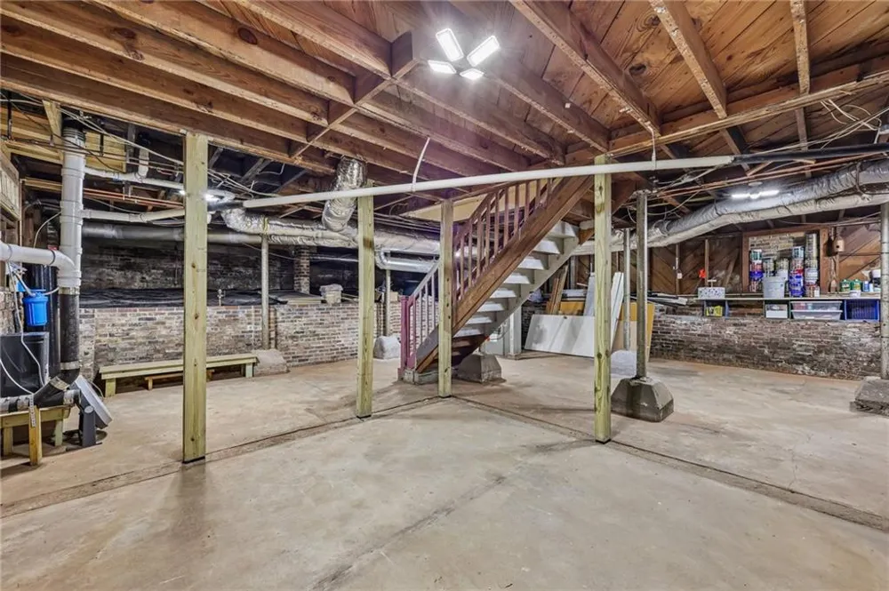 13 Kensington Road Avondale Estates, GA 30002