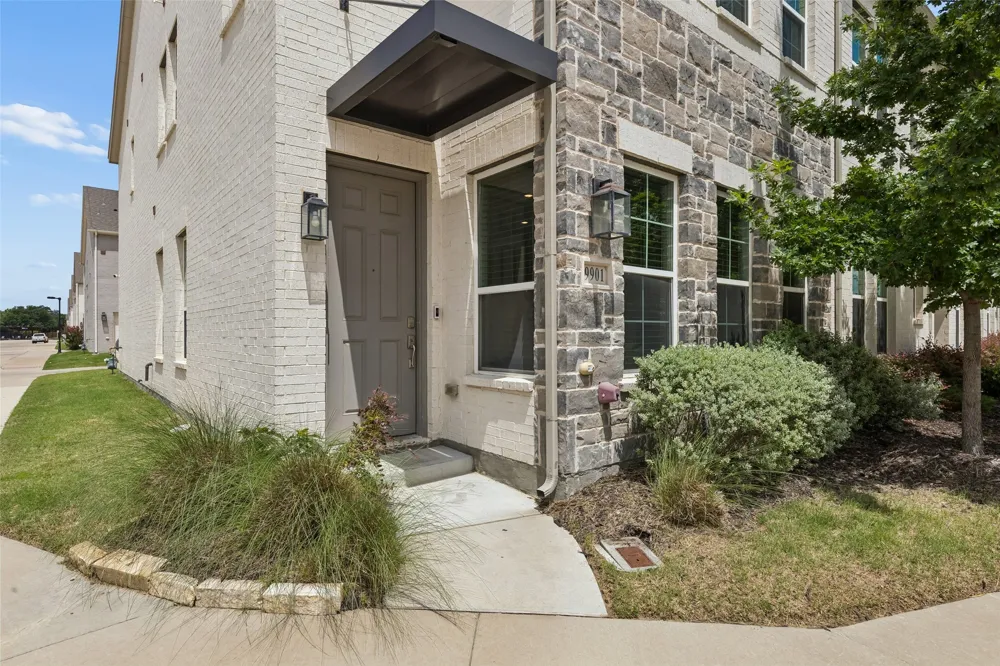 9901 Schramm Street Irving, TX 75063