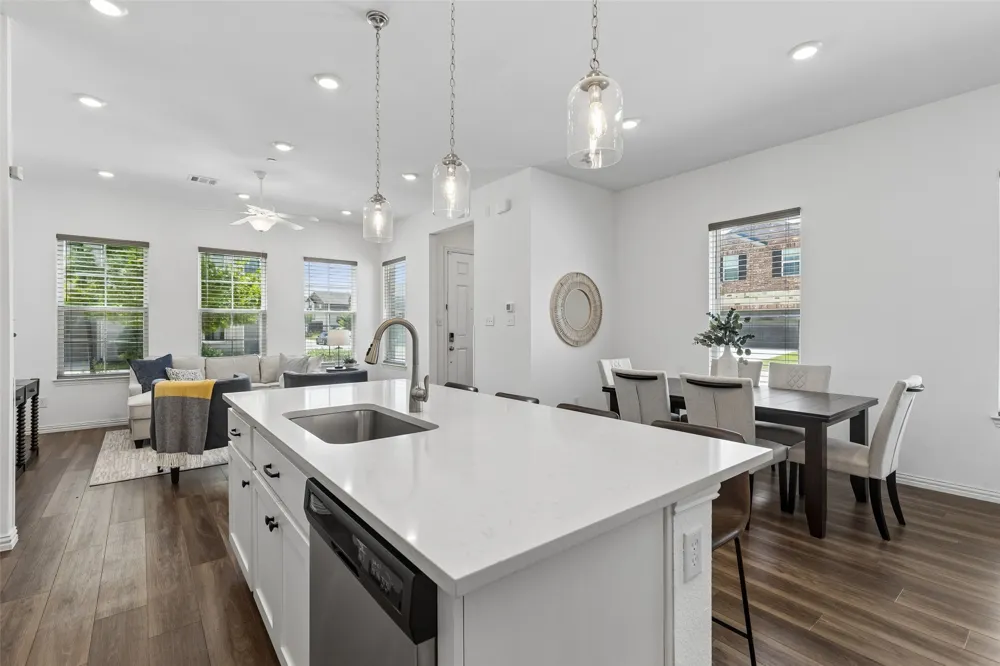 9901 Schramm Street Irving, TX 75063