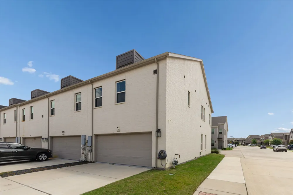 9901 Schramm Street Irving, TX 75063