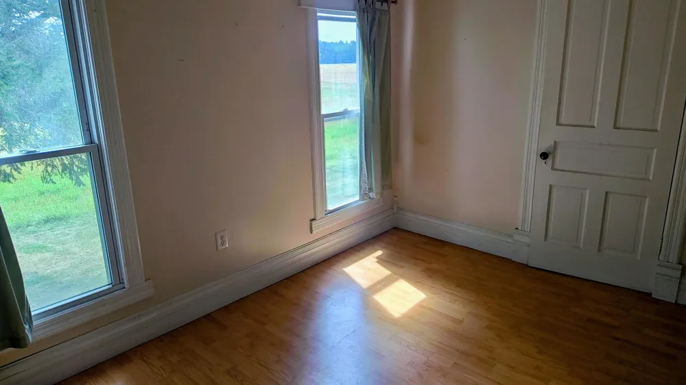 1266 S Lake Road Greenville, MI 48838