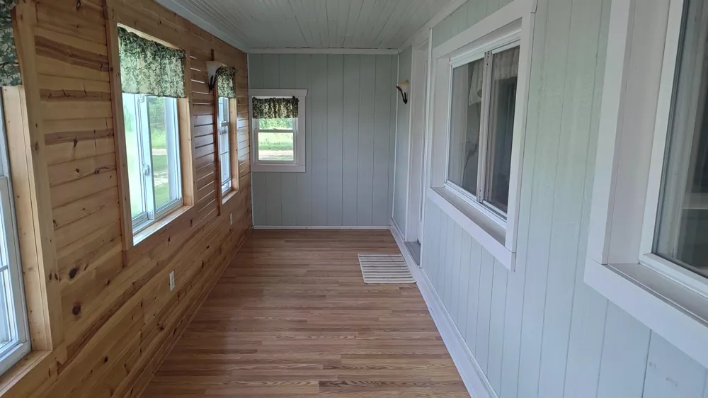 1266 S Lake Road Greenville, MI 48838