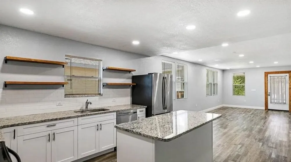 1411 E 24TH AVENUE #b Tampa, FL 33605