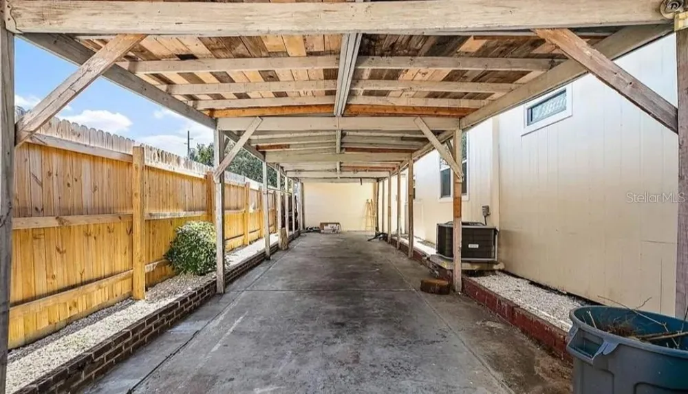 1411 E 24TH AVENUE #b Tampa, FL 33605