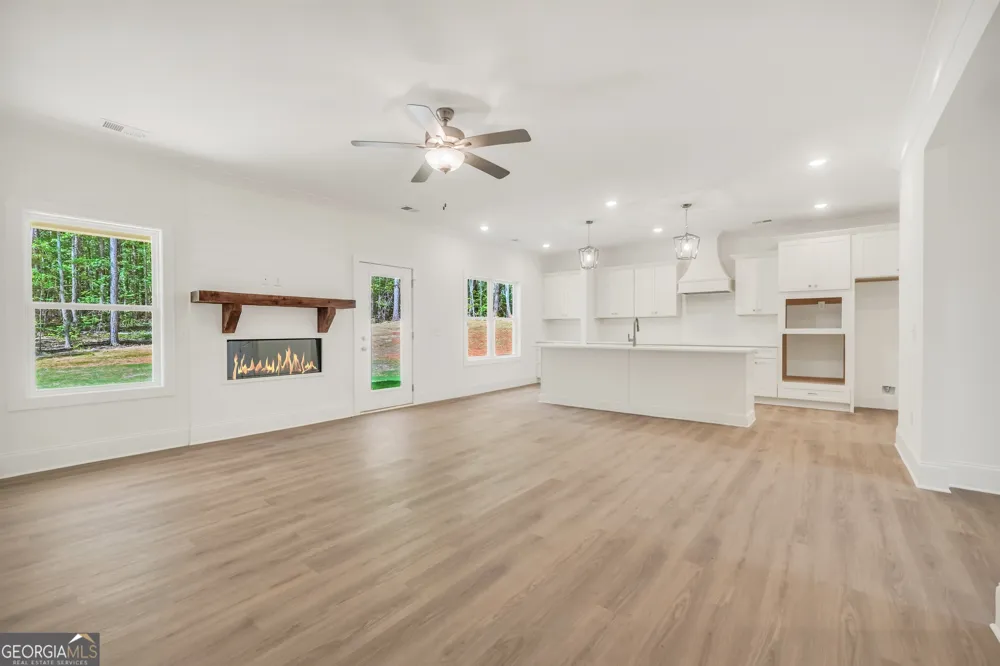 131 Maple Valley DR Jenkinsburg, GA 30234