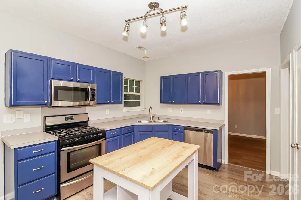 16125 Farmall Drive Huntersville, NC 28078