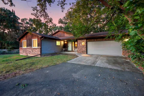 8233 Pleasant View Court