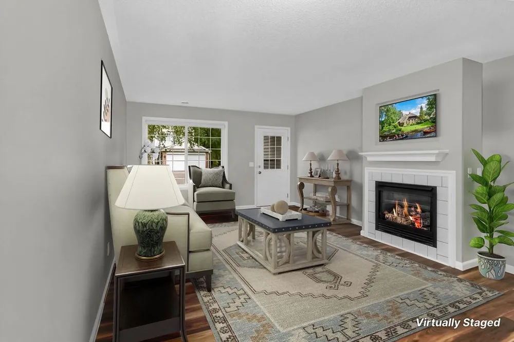 2024 Gresham Avenue Oakdale, MN 55128
