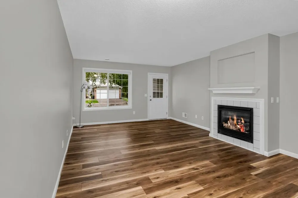 2024 Gresham Avenue Oakdale, MN 55128