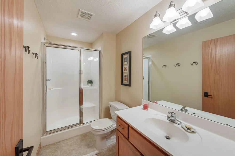 782 New Century Boulevard S Maplewood, MN 55119