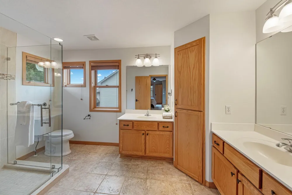 782 New Century Boulevard S Maplewood, MN 55119