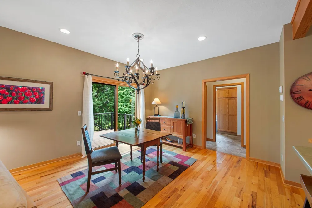 782 New Century Boulevard S Maplewood, MN 55119