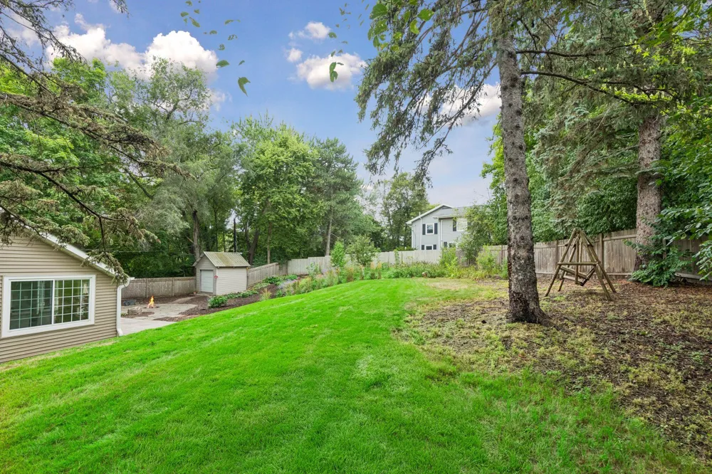 5112 Willow Lane Minnetonka, MN 55345