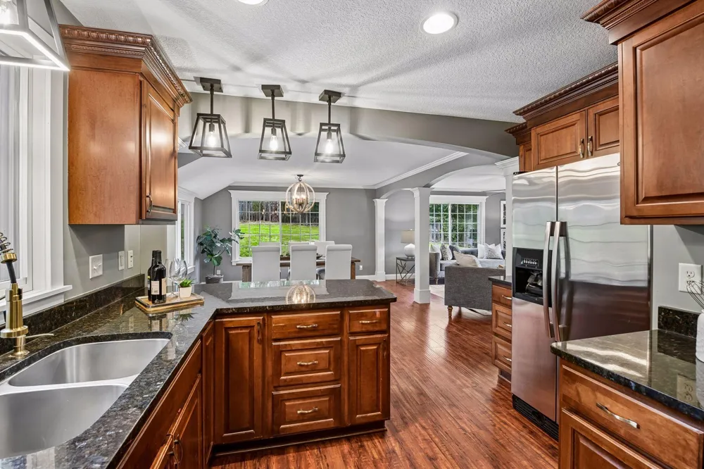 5112 Willow Lane Minnetonka, MN 55345