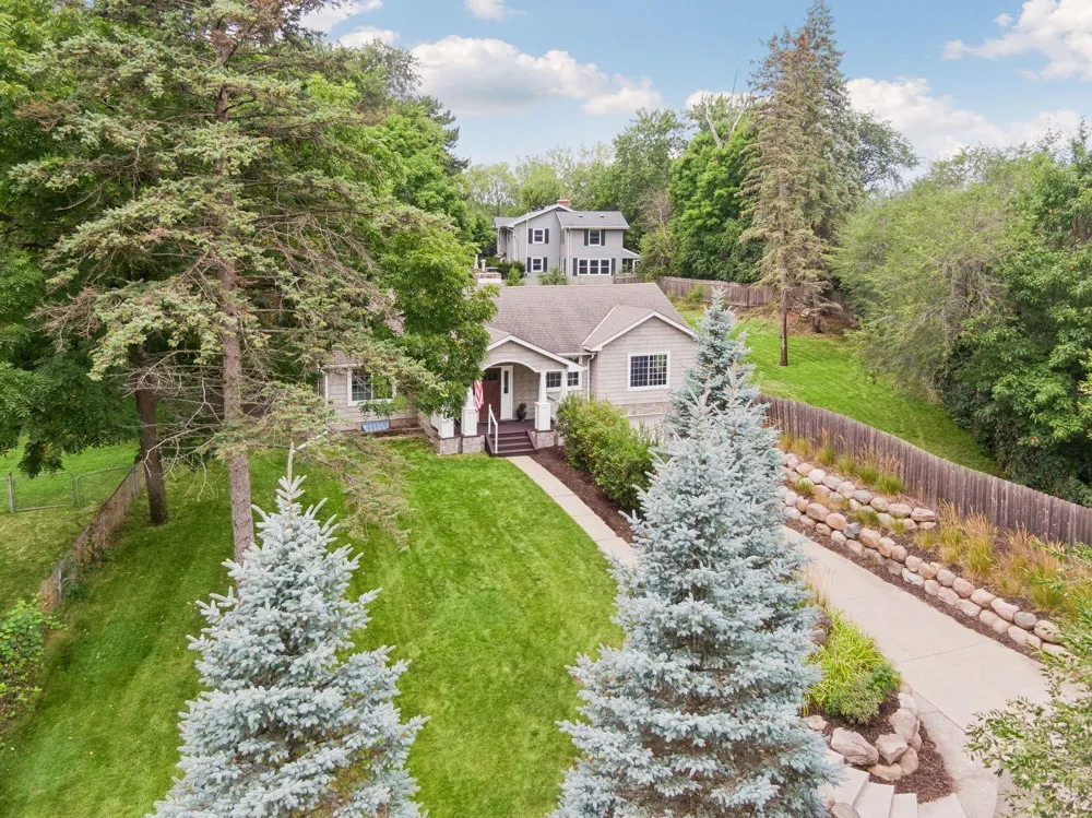 5112 Willow Lane Minnetonka, MN 55345