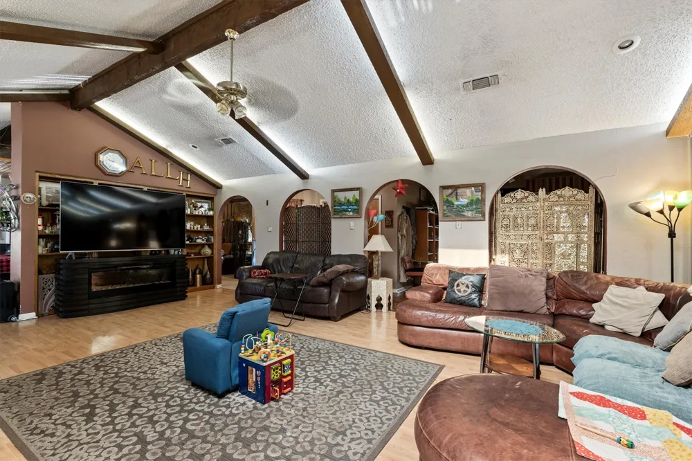 442 High View Drive Denison, TX 75020