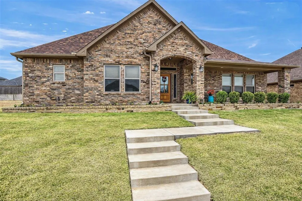 3818 Sumner Court Sherman, TX 75090