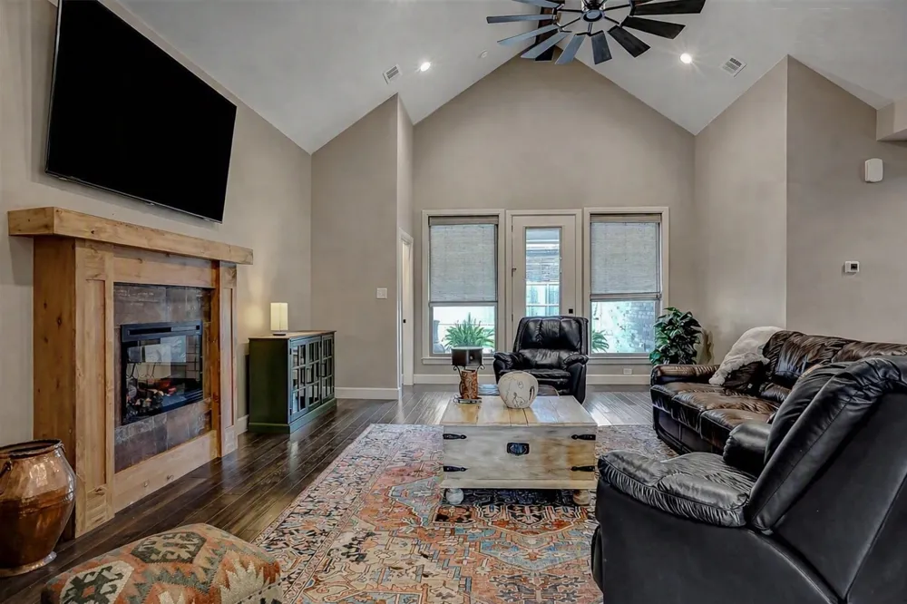 3818 Sumner Court Sherman, TX 75090