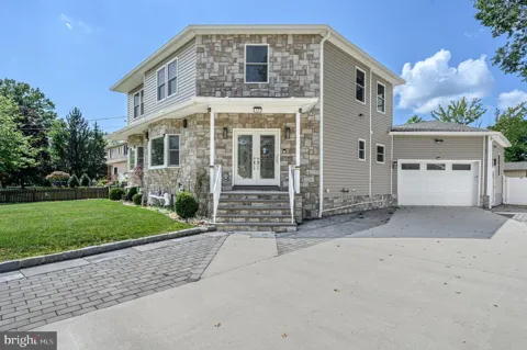 11 BROOK ROAD