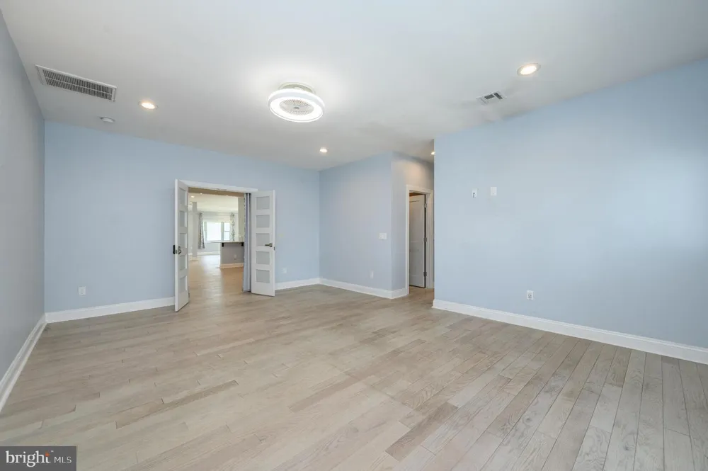 11 BROOK ROAD Kendall Park, NJ 08824