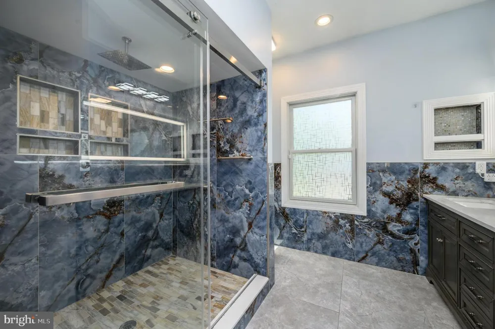 11 BROOK ROAD Kendall Park, NJ 08824