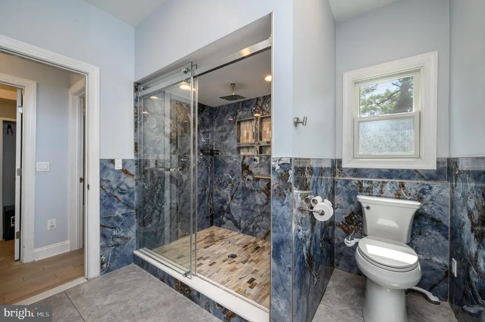 11 BROOK ROAD Kendall Park, NJ 08824