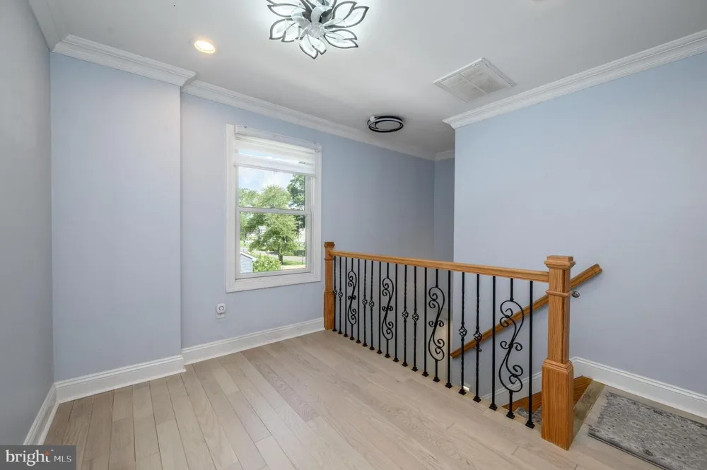 11 BROOK ROAD Kendall Park, NJ 08824