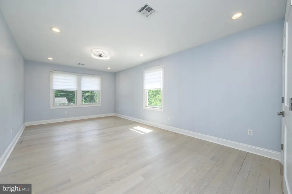 11 BROOK ROAD Kendall Park, NJ 08824