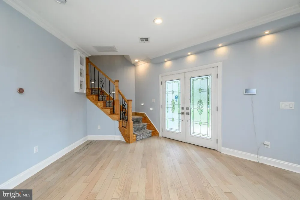 11 BROOK ROAD Kendall Park, NJ 08824