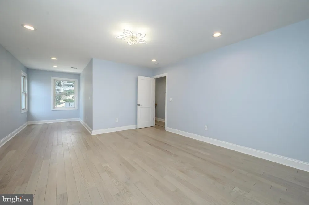 11 BROOK ROAD Kendall Park, NJ 08824