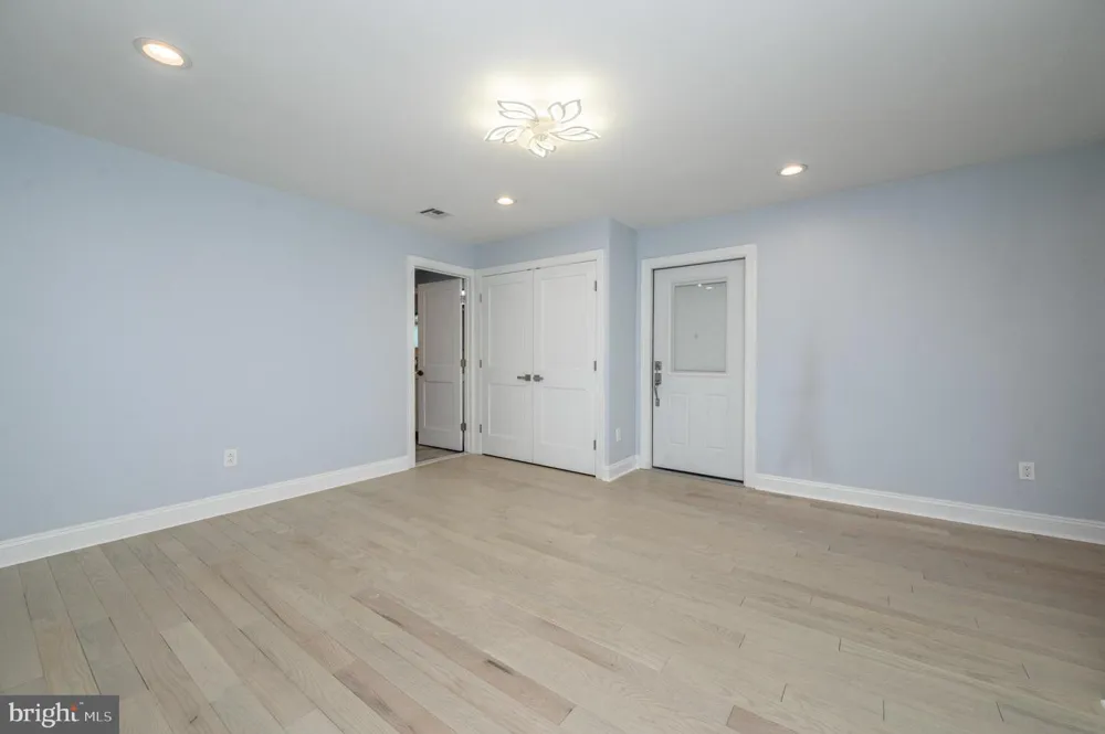 11 BROOK ROAD Kendall Park, NJ 08824
