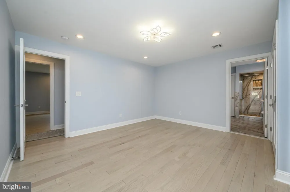 11 BROOK ROAD Kendall Park, NJ 08824