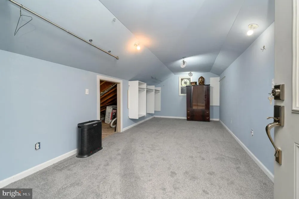 11 BROOK ROAD Kendall Park, NJ 08824