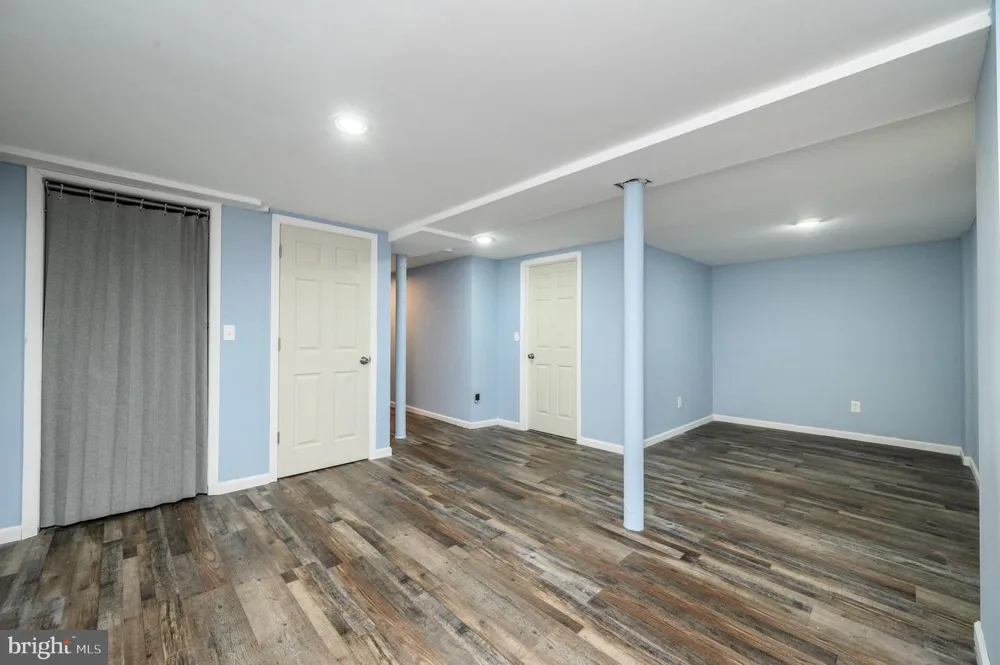 11 BROOK ROAD Kendall Park, NJ 08824