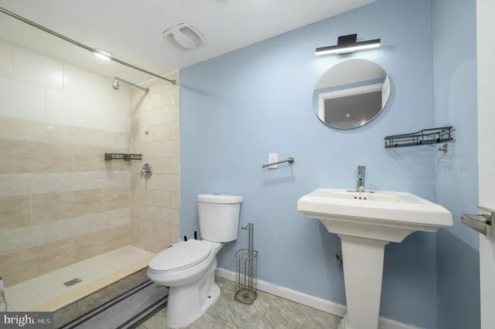 11 BROOK ROAD Kendall Park, NJ 08824