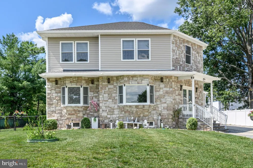 11 BROOK ROAD Kendall Park, NJ 08824