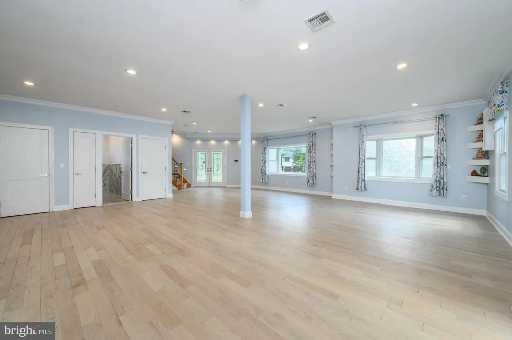 11 BROOK ROAD Kendall Park, NJ 08824