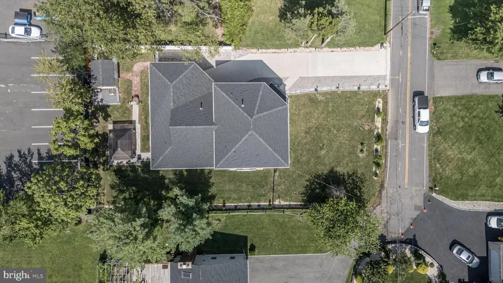 11 BROOK ROAD Kendall Park, NJ 08824