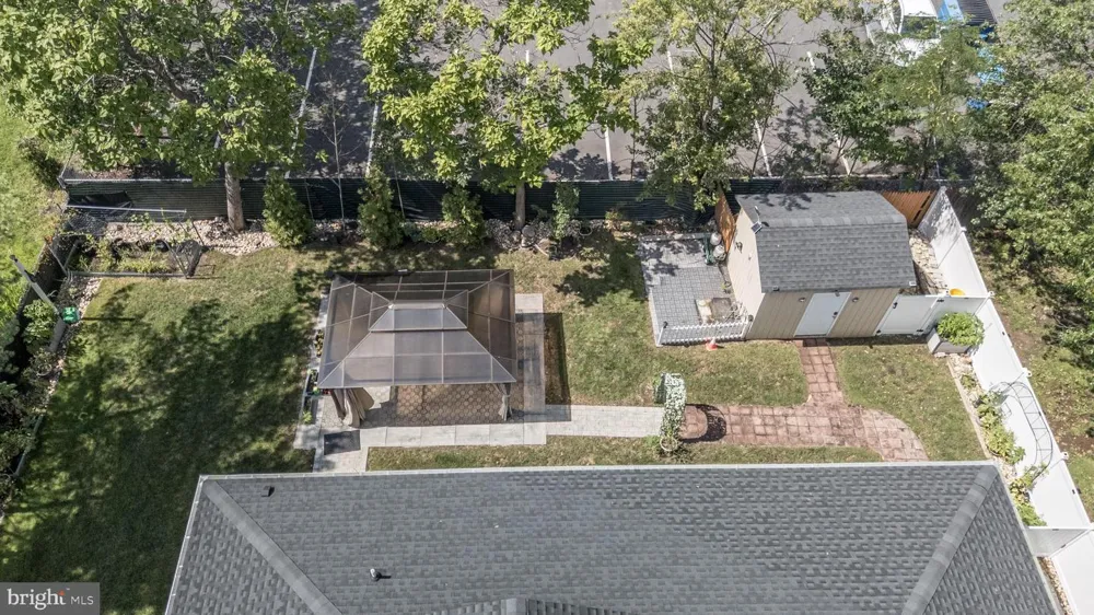 11 BROOK ROAD Kendall Park, NJ 08824