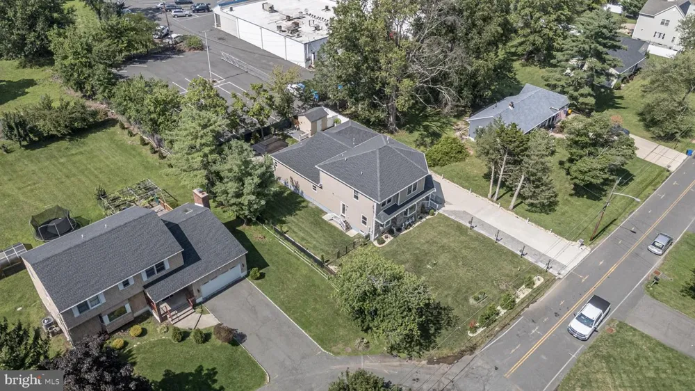 11 BROOK ROAD Kendall Park, NJ 08824