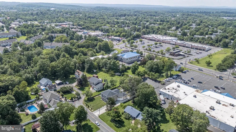 11 BROOK ROAD Kendall Park, NJ 08824