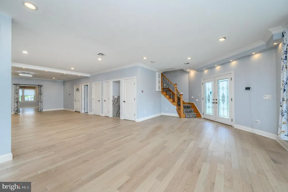11 BROOK ROAD Kendall Park, NJ 08824