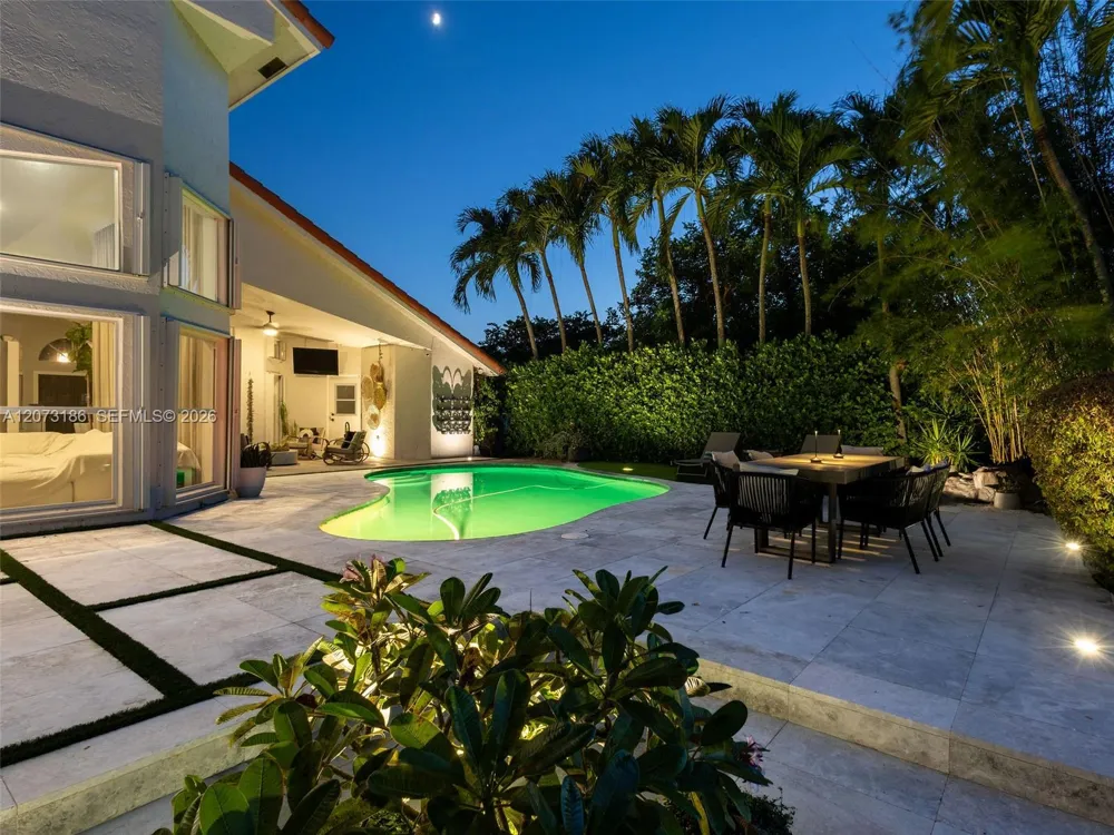 719 Crystal Ct Weston, FL 33326