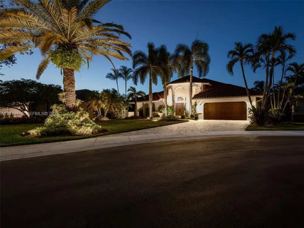 719 Crystal Ct Weston, FL 33326