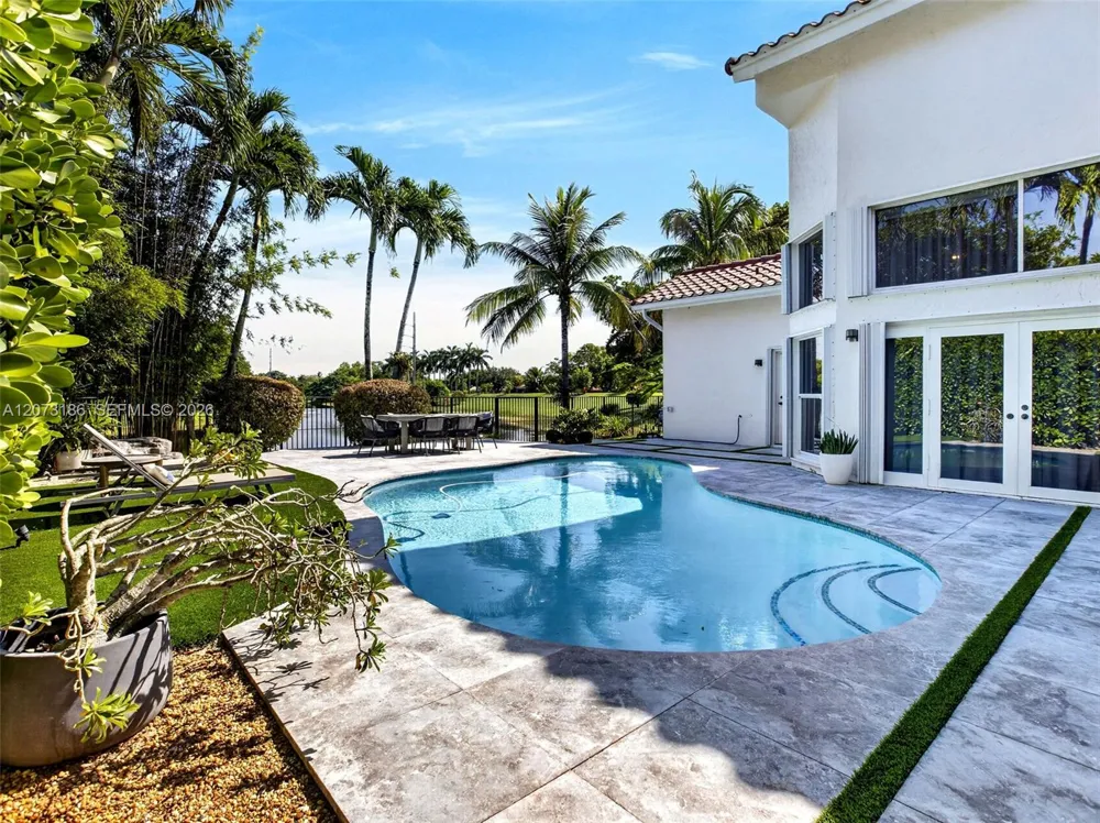 719 Crystal Ct Weston, FL 33326