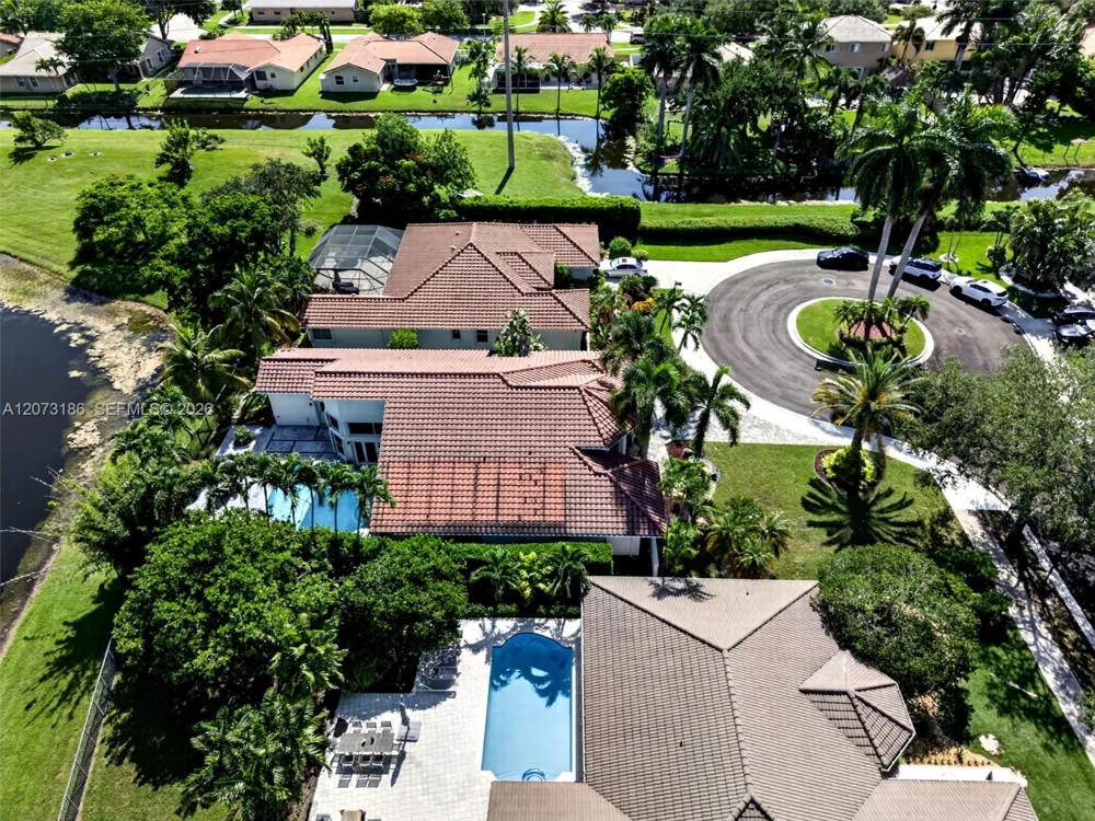 719 Crystal Ct Weston, FL 33326