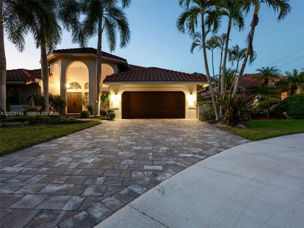 719 Crystal Ct Weston, FL 33326