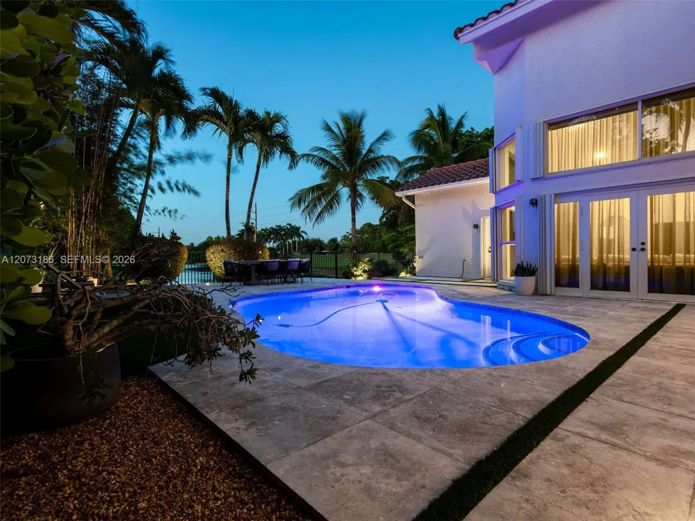 719 Crystal Ct Weston, FL 33326